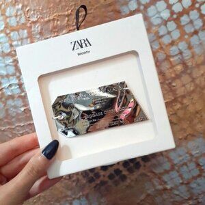 NWOT Zara Silvertone Tag Motif Brooch